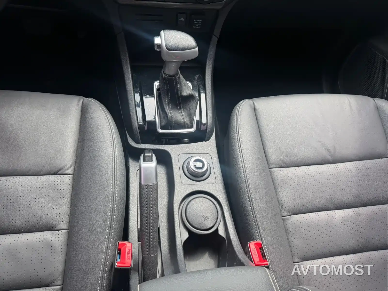 Isuzu mu-X Ranger 2020 Model 1.9T Diesel Automatic 4WD Premium Edition 5-Seater China VI — фото 8