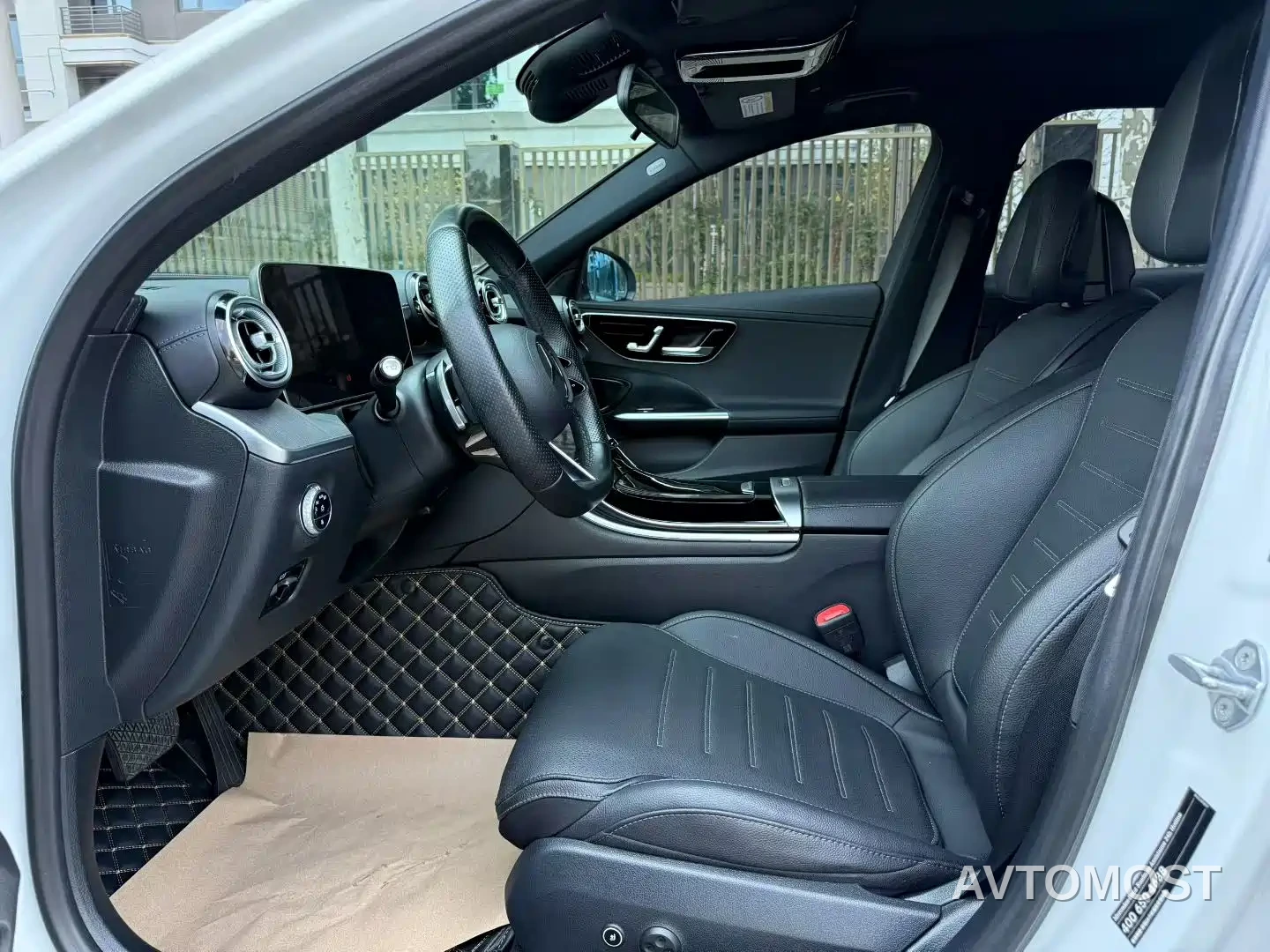 Mercedes-Benz C-Class New Energy 2023 C 350 eL — фото 4