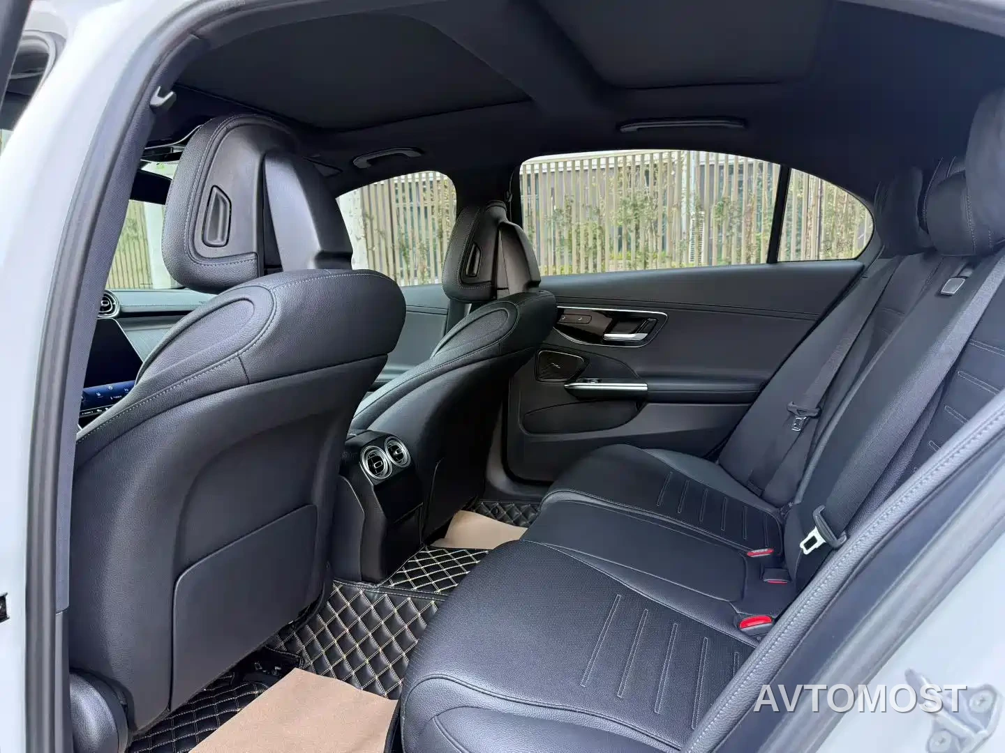 Mercedes-Benz C-Class New Energy 2023 C 350 eL — фото 6