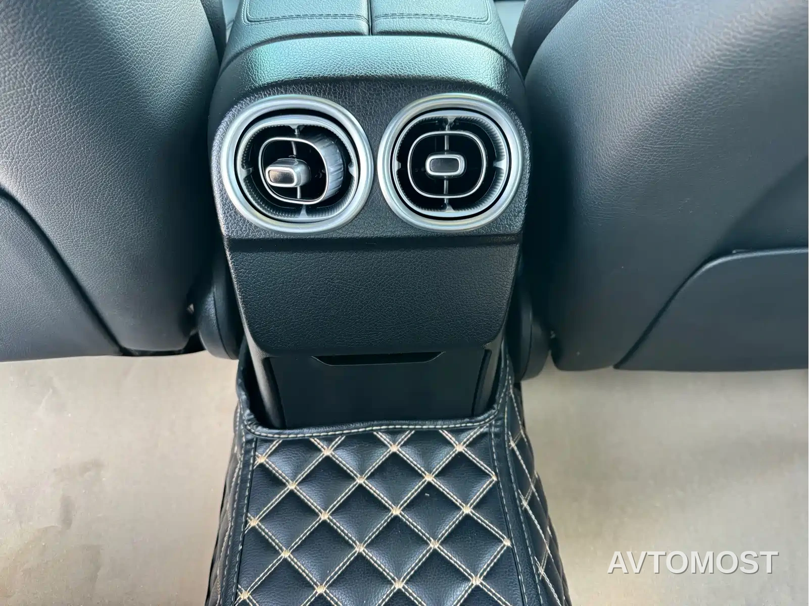 Mercedes-Benz C-Class New Energy 2023 C 350 eL — фото 14