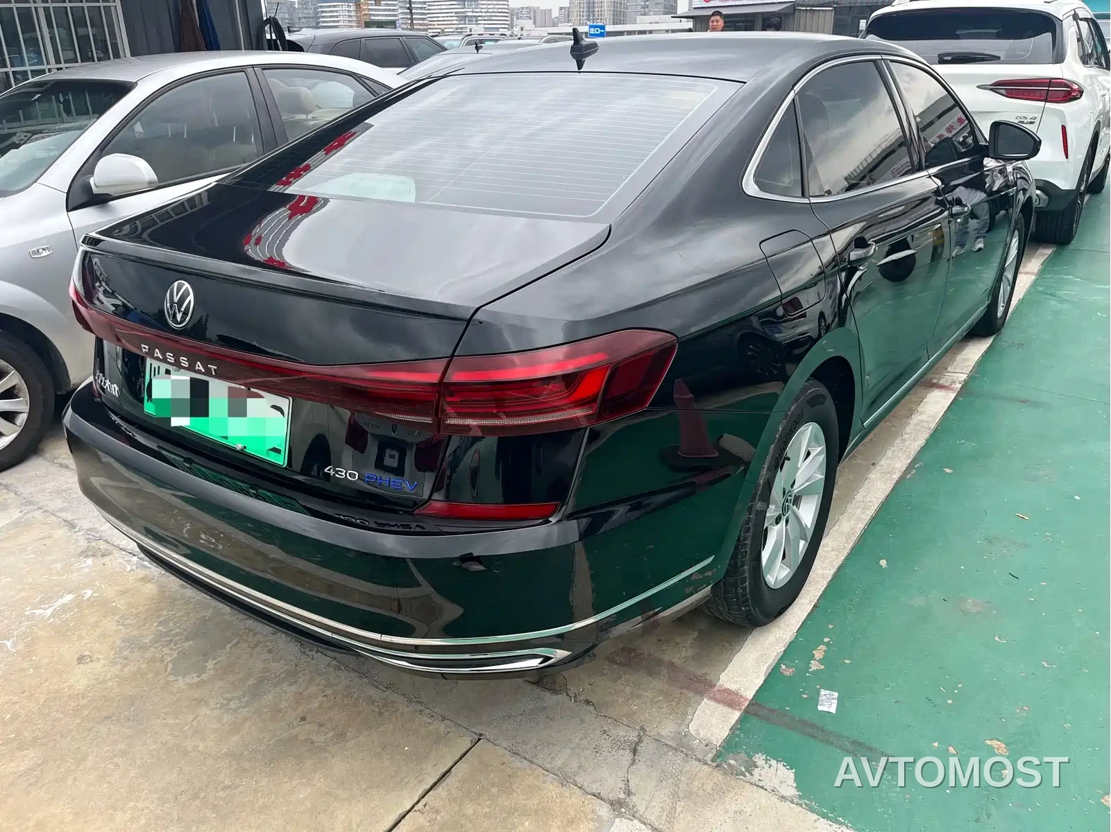 Volkswagen Passat New Energy 2022 430PHEV Hybrid Elite Edition — фото 8