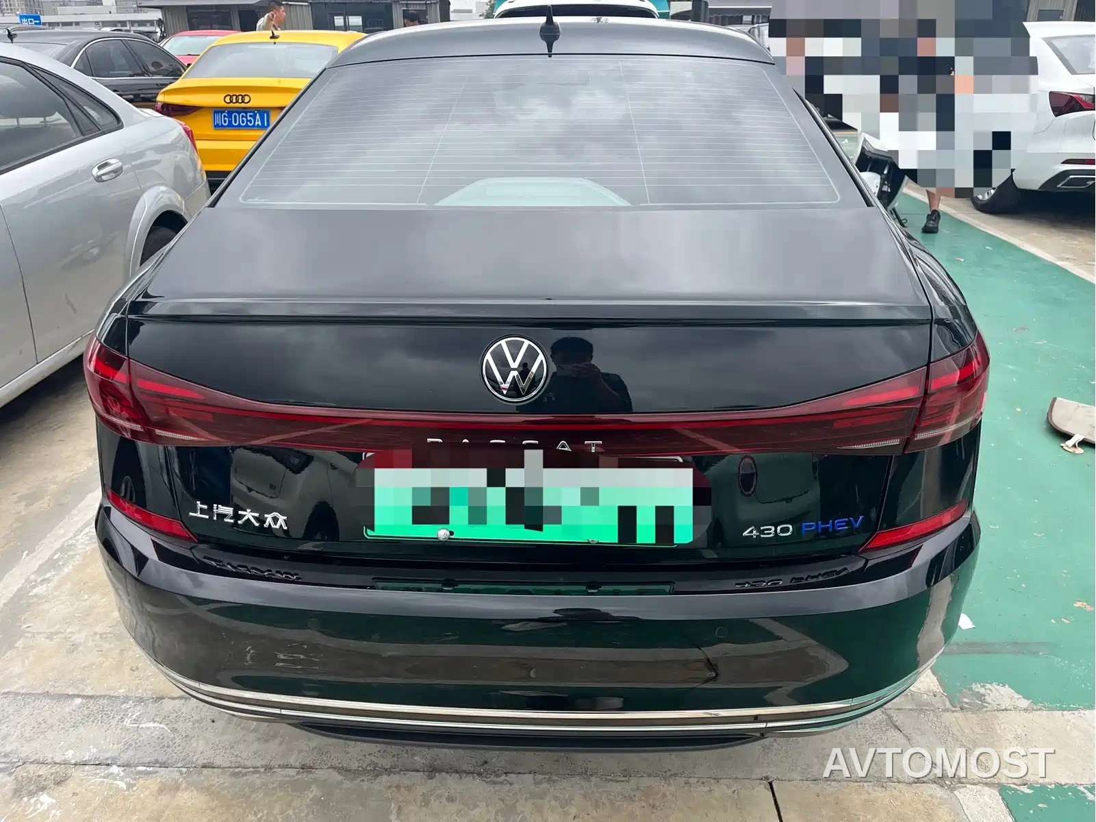 Volkswagen Passat New Energy 2022 430PHEV Hybrid Elite Edition — фото 9