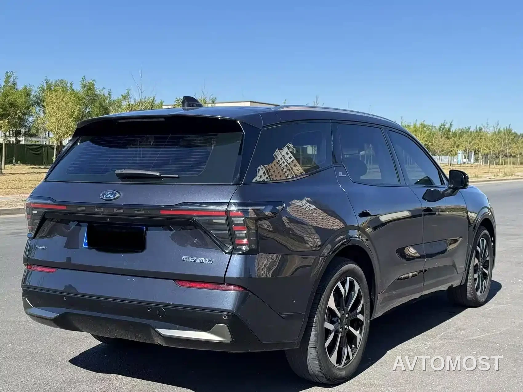 Ford Edge 2023 Edge L 2.0T EcoBoost 4WD 7-Seater Ultimate — фото 9