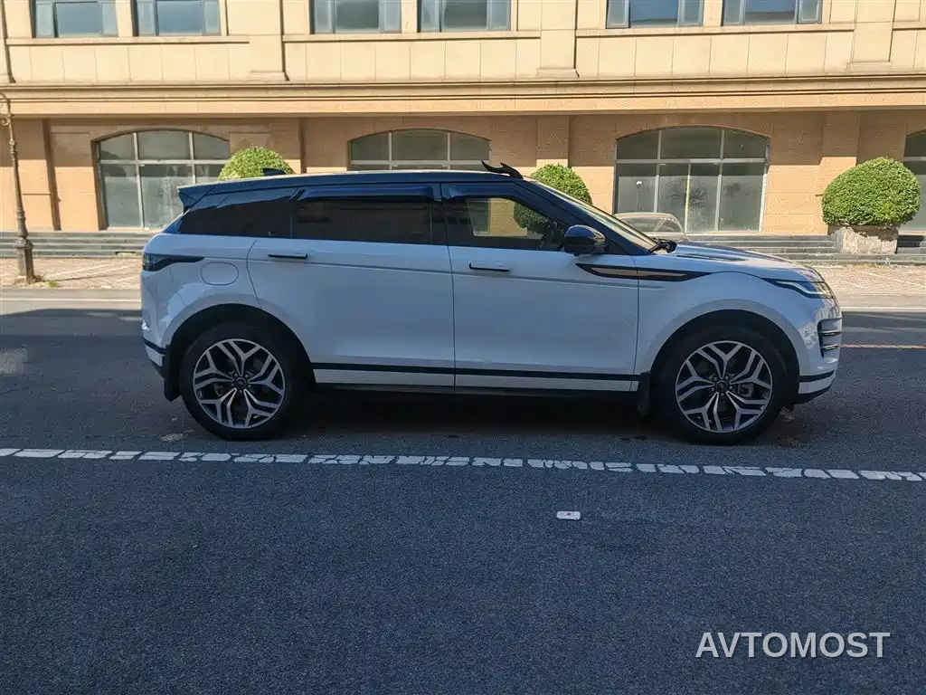 Land Rover Range Rover Evoque New Energy 2022 Range Rover Evoque L P300e Plug-in Hybrid — фото 4