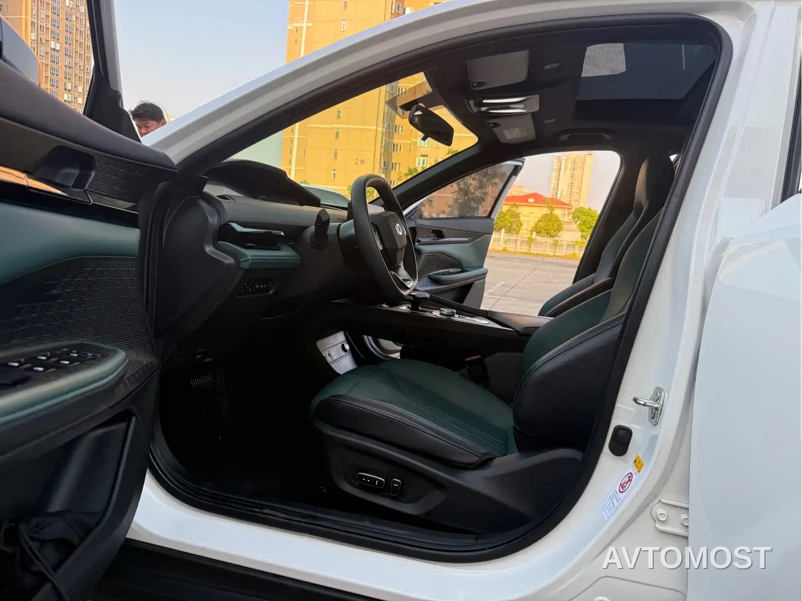 Changan UNI-V iDD 2024 Blue Whale Smart iDD 136km Smart Premium — фото 21