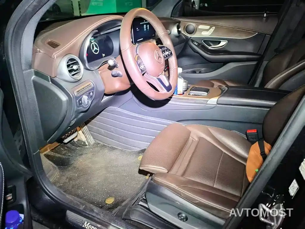 Mercedes-Benz GLC 2022 Facelift II GLC 260 L 4MATIC Luxury — фото 3