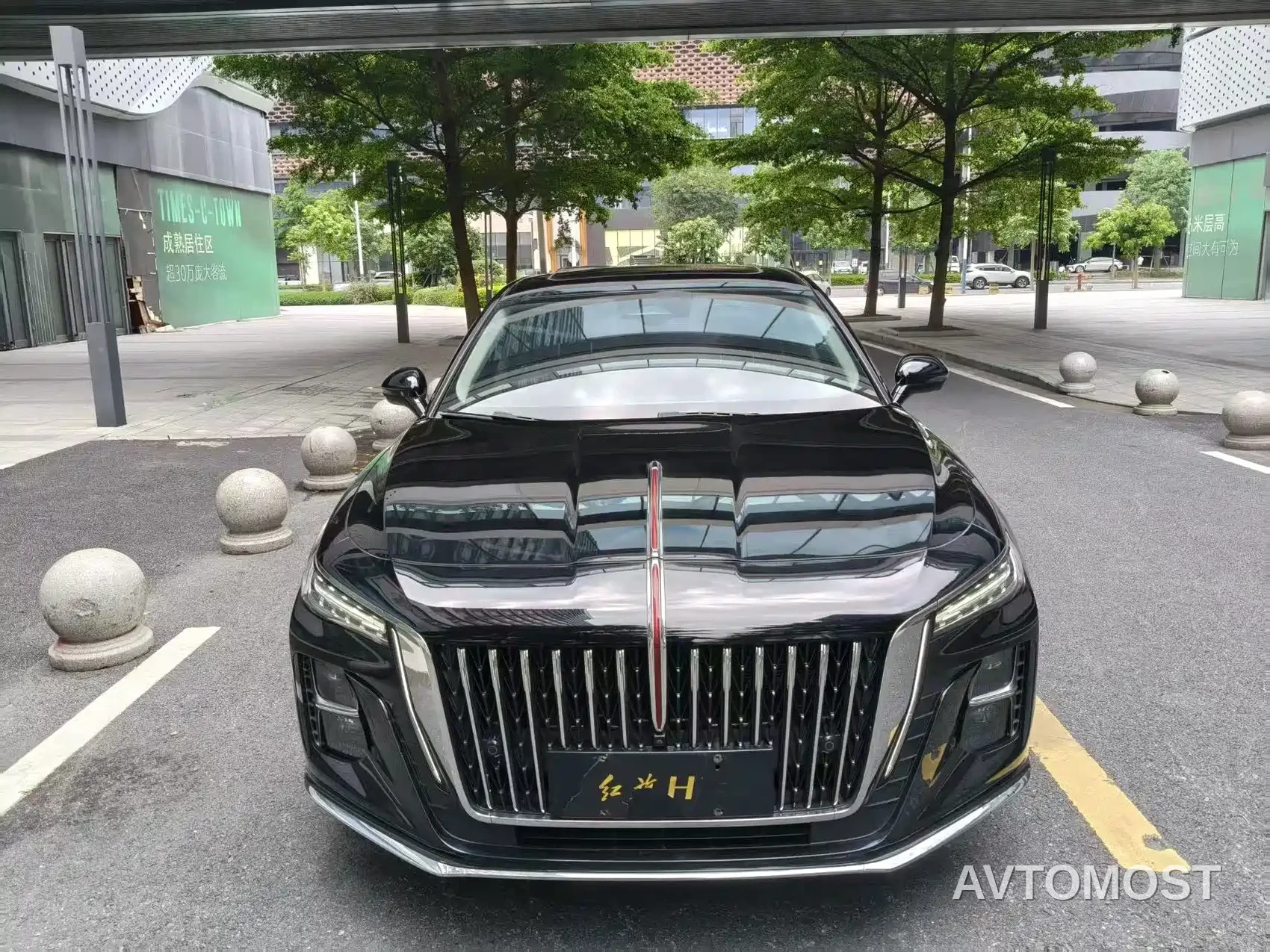 Hongqi H5 2023 2.0T Auto Smart Connect Flag Comfort — фото 2