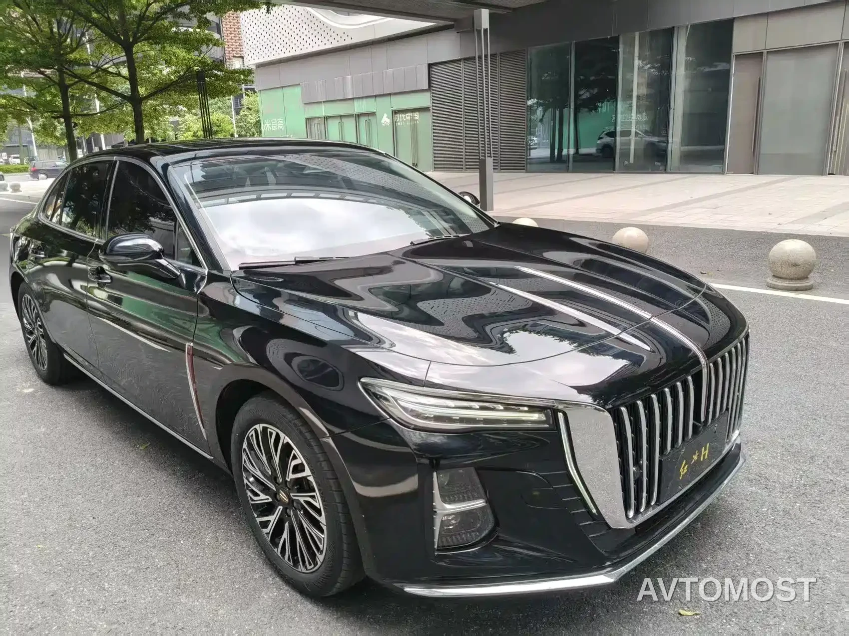 Hongqi H5 2023 2.0T Auto Smart Connect Flag Comfort — фото 3