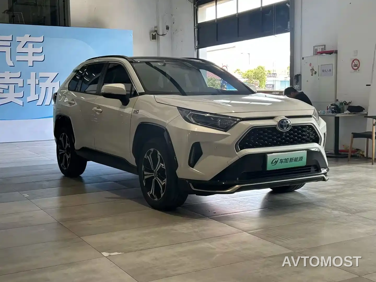 Toyota RAV4 Rongfang Dual Engine E+ 2021 2.5L 2WD Elite Pro — фото 3