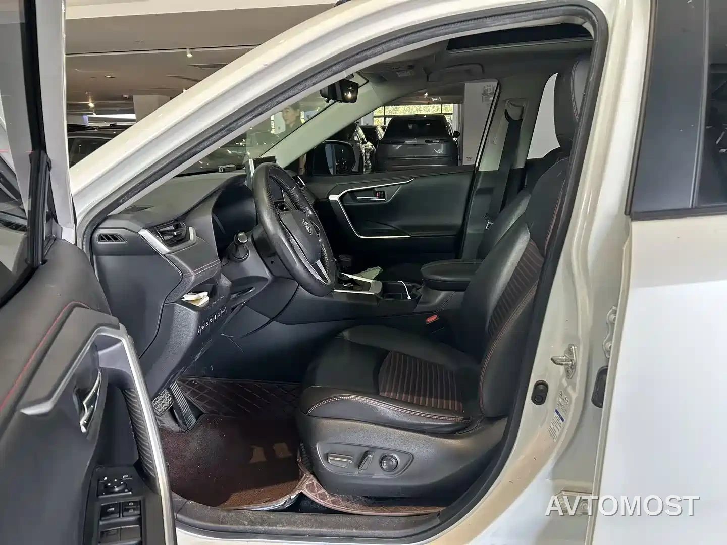 Toyota RAV4 Rongfang Dual Engine E+ 2021 2.5L 2WD Elite Pro — фото 4