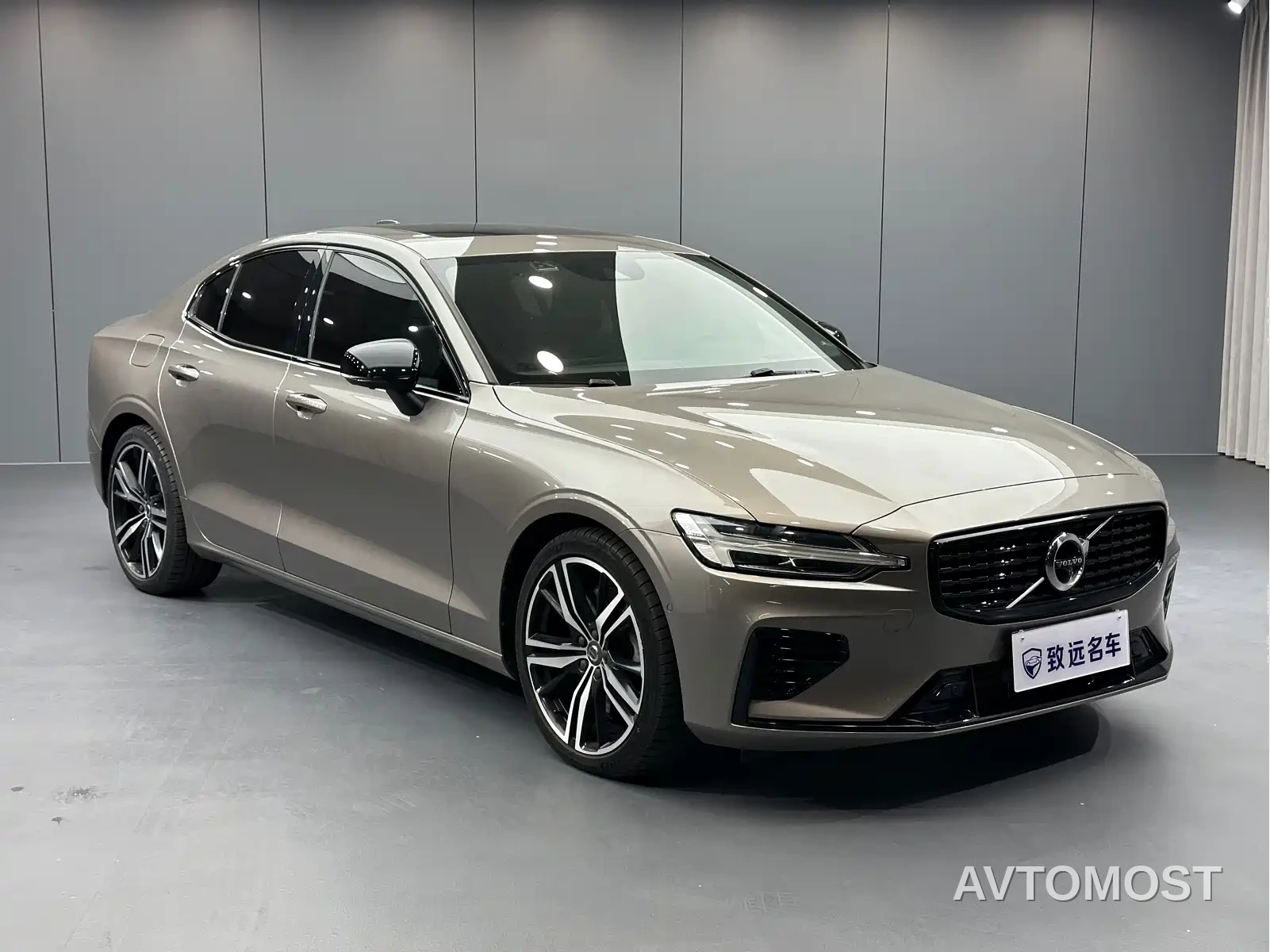 Volvo S60 Plug-in Hybrid 2021 T8 Twin Engine AWD R-Design Sport Edition — фото 3
