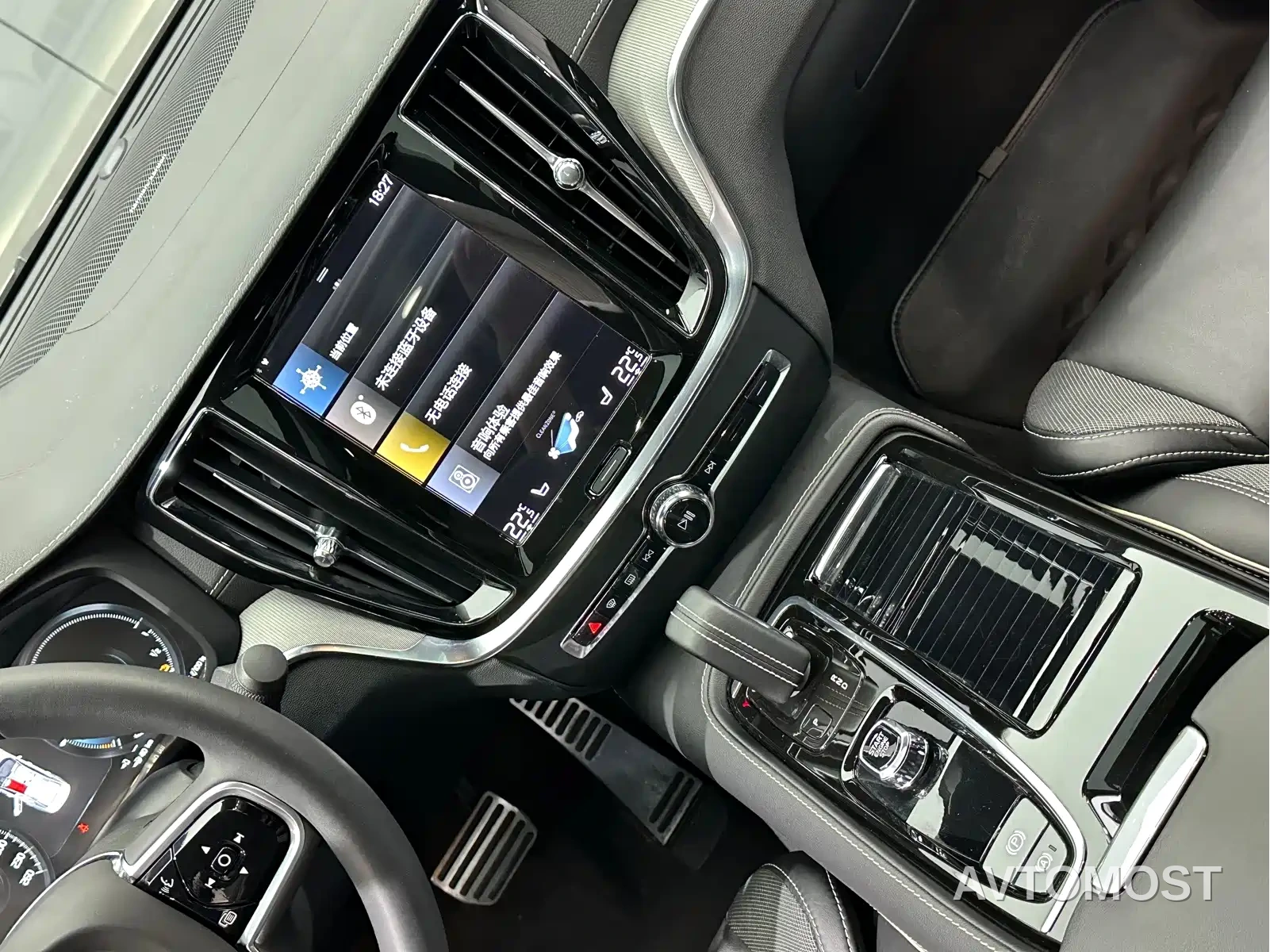 Volvo S60 Plug-in Hybrid 2021 T8 Twin Engine AWD R-Design Sport Edition — фото 22