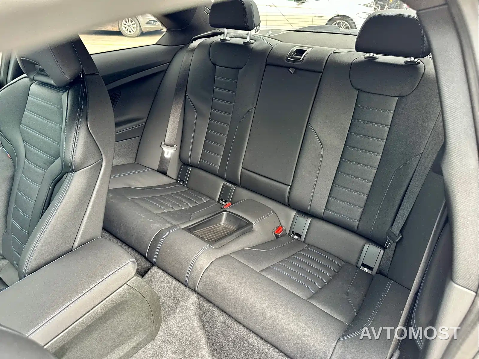 BMW M240i 2025 M240i xDrive — фото 9