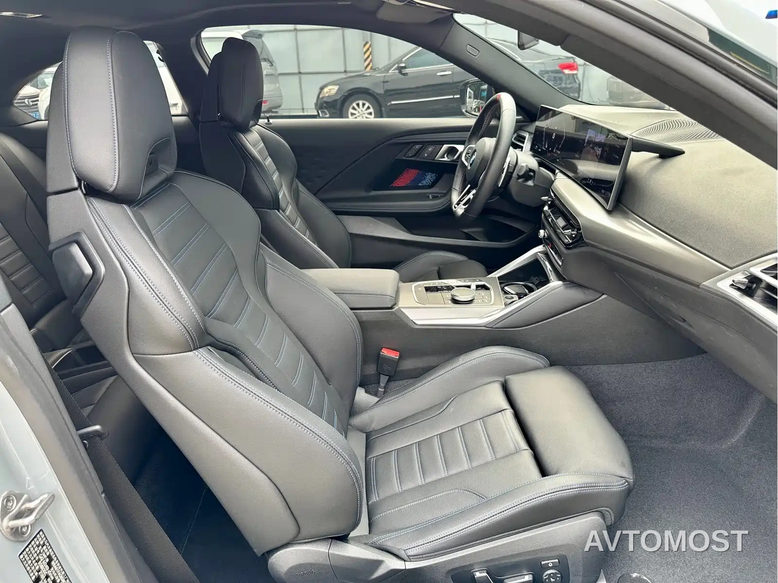 BMW M240i 2025 M240i xDrive — фото 12