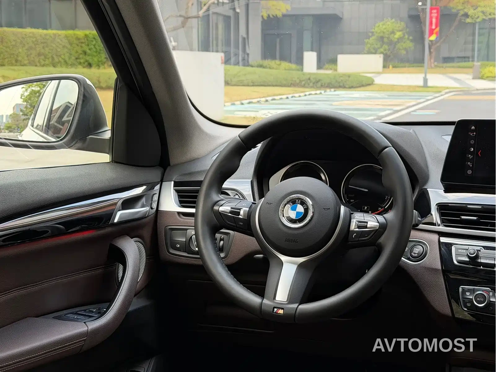 BMW X1 2022 sDrive25Li Leading — фото 14