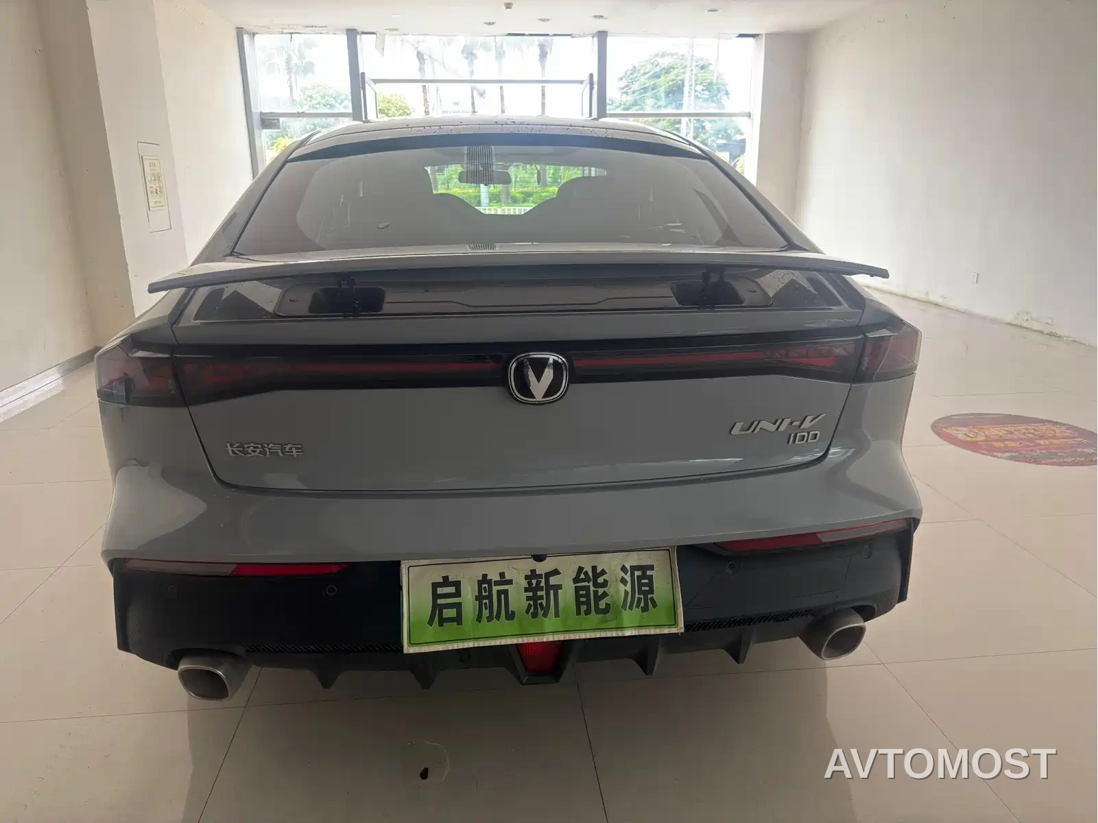 Changan UNI-V iDD 2023 ZhiDian iDD 1.5T 113km Smart Fun Edition — фото 12