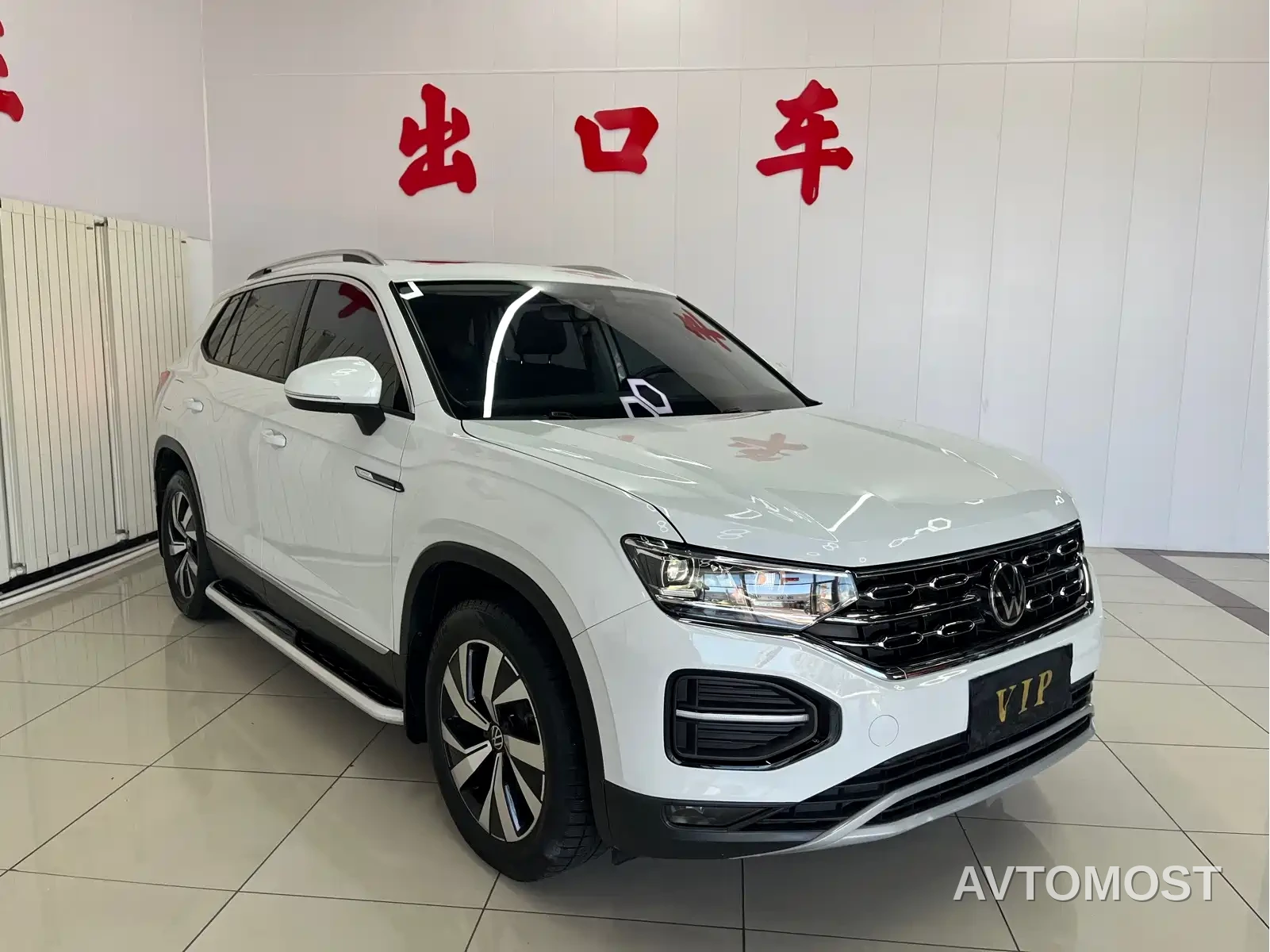 Volkswagen Tayron 2022 280TSI 2WD Luxury Smart Connect Edition — фото 3