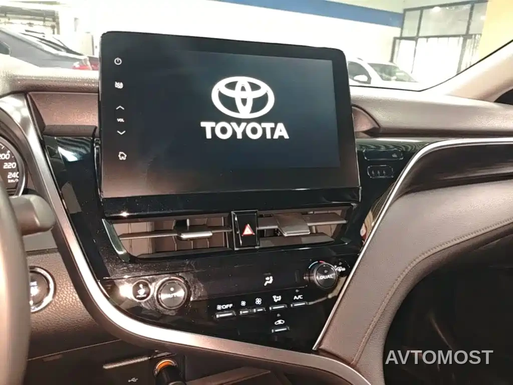 Toyota Camry 2021 2.0G Luxury Edition — фото 12