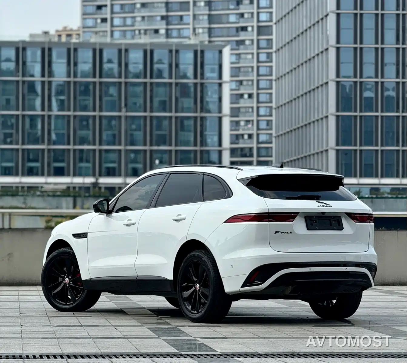 Jaguar F-PACE 2022 P250 R-Dynamic BLACK — фото 3