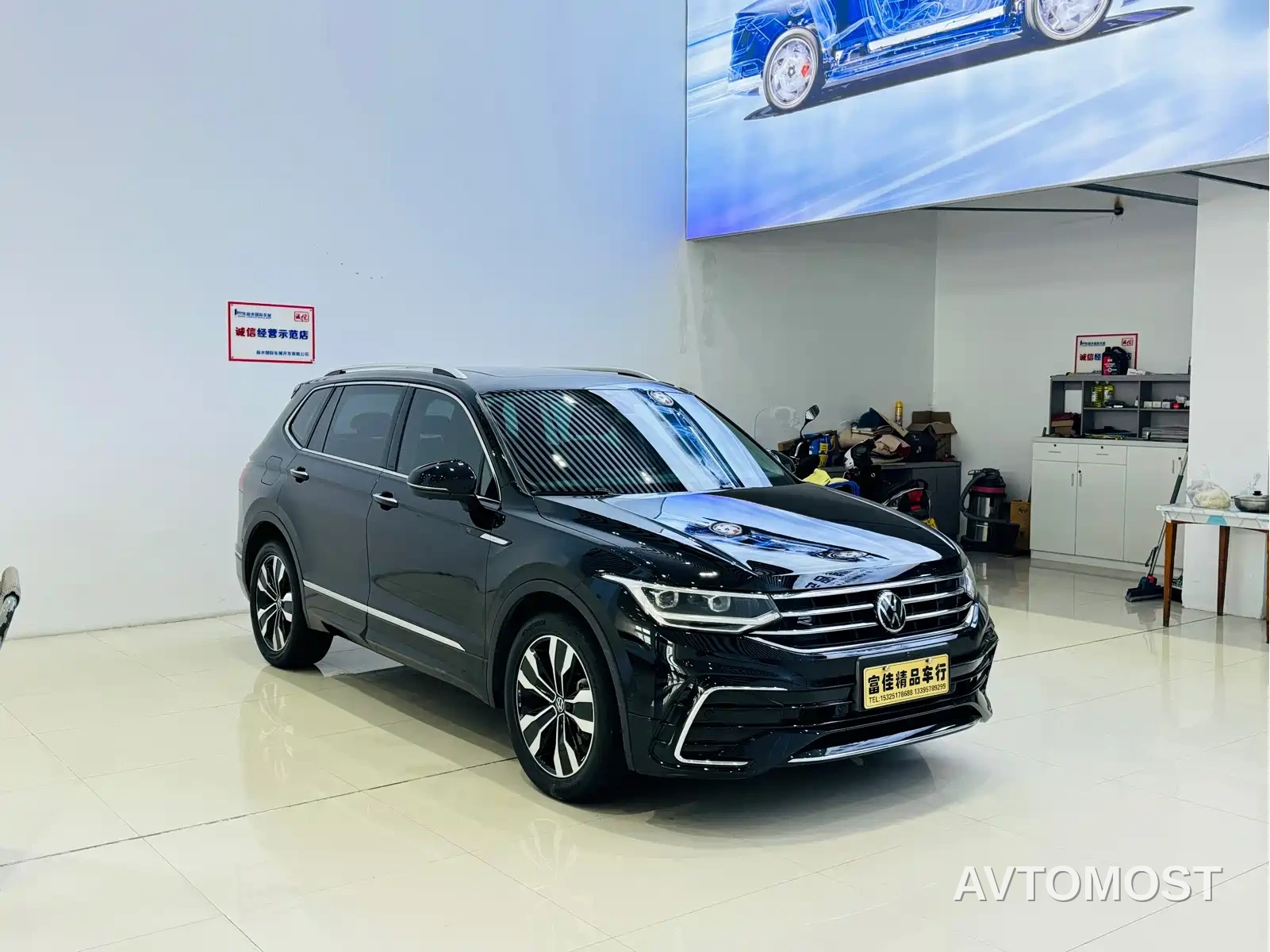 Volkswagen Tiguan L 2023 330TSI Auto 2WD R-Line Premium Edition — фото 1