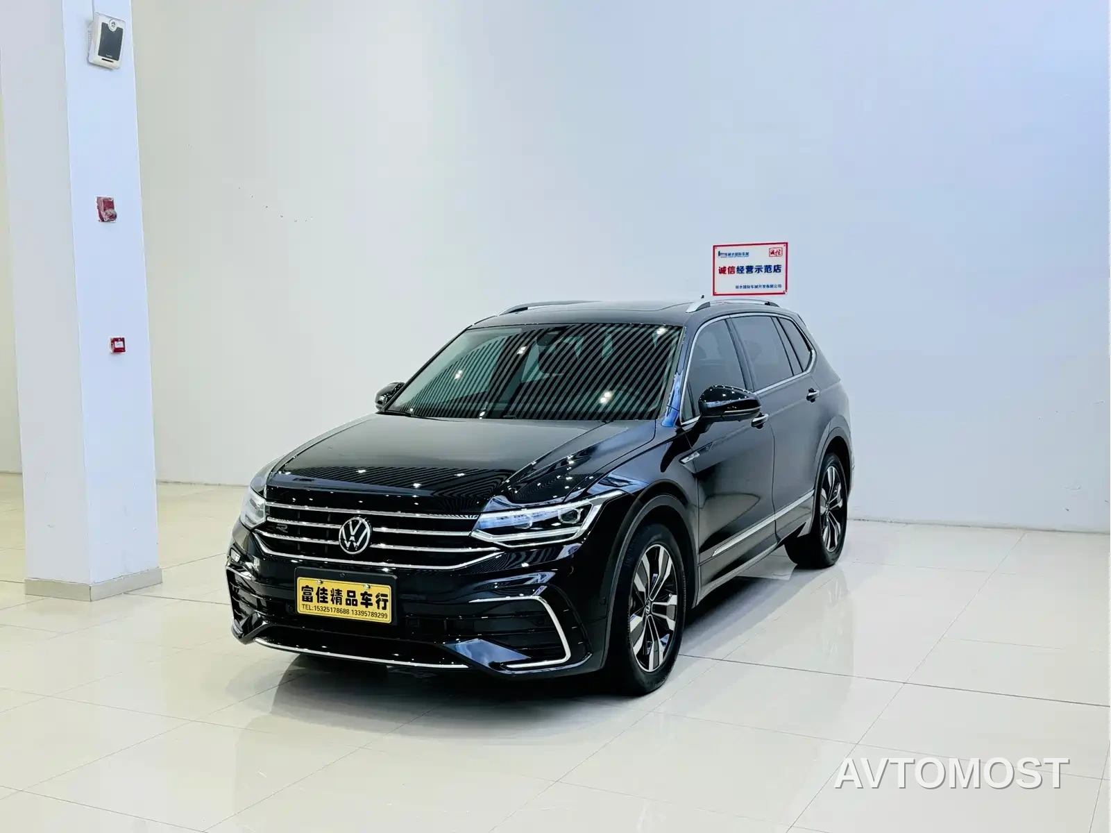 Volkswagen Tiguan L 2023 330TSI Auto 2WD R-Line Premium Edition — фото 3