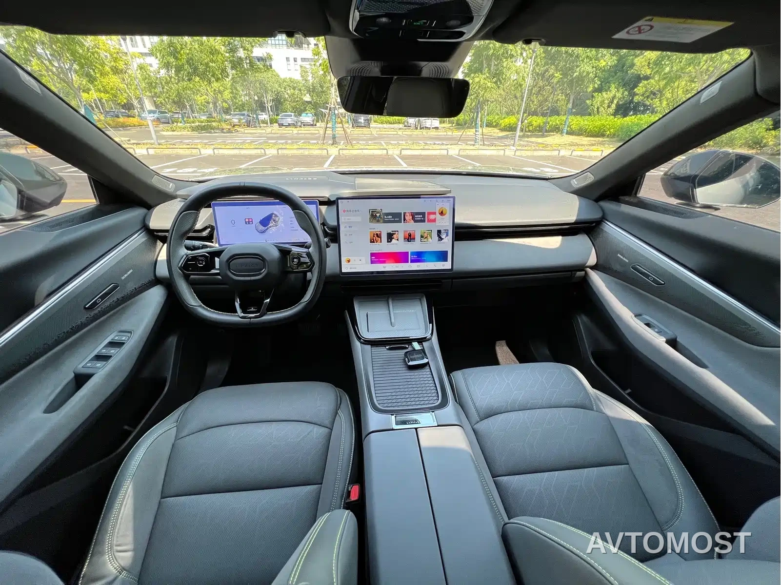 Lynk & Co 08 EM-P 2023 120km Long Range Pro — фото 9