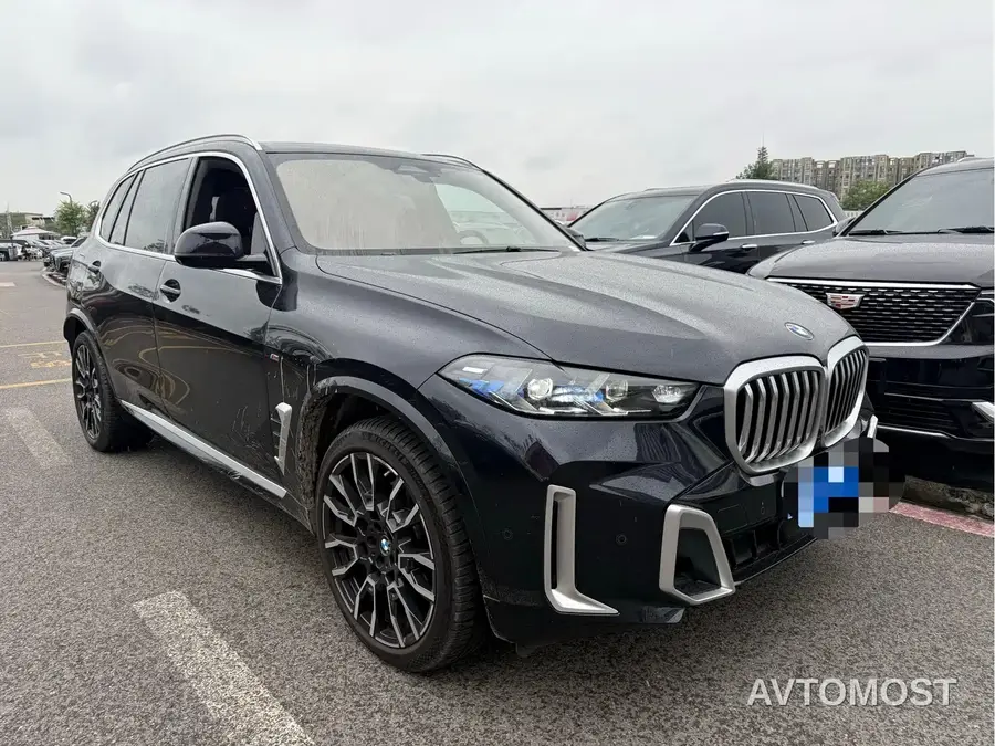 BMW X5 2023 xDrive 40Li M Sport Package