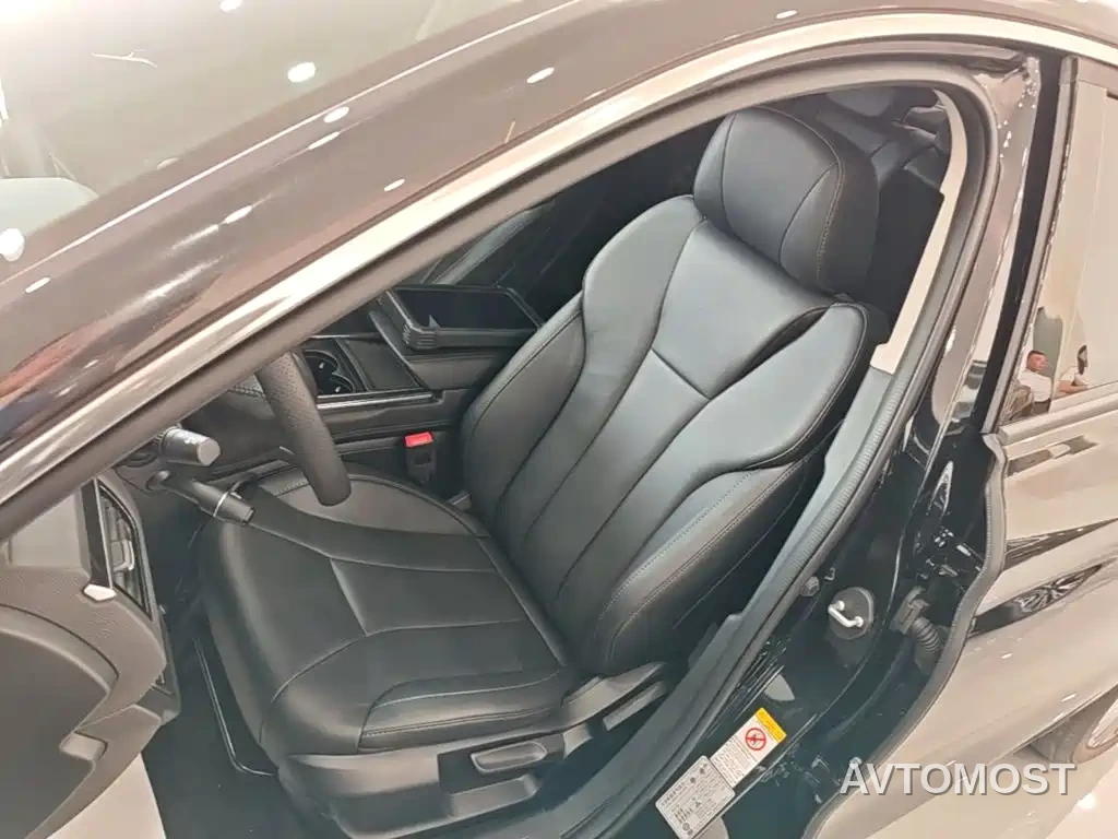 Hongqi H5 2022 Classic Facelift 1.5T DCT Flag Rhythm Edition — фото 13
