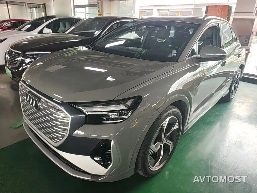 Audi Q4 e-tron 2023 40 e-tron Innovation Edition — фото 1