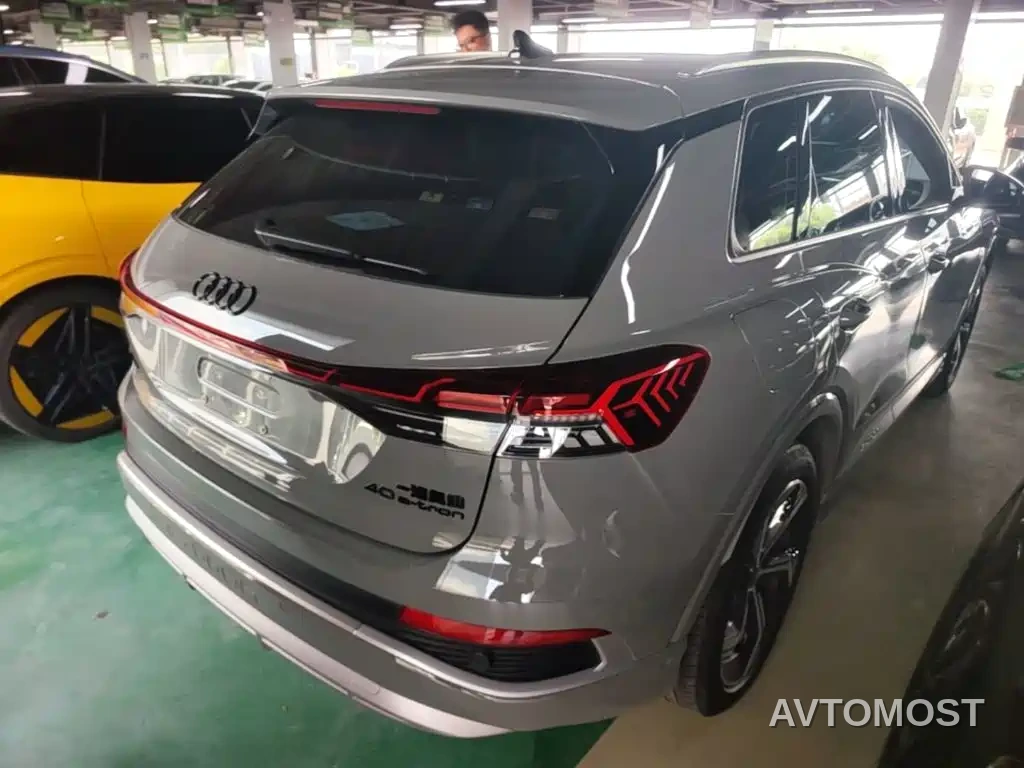Audi Q4 e-tron 2023 40 e-tron Innovation Edition — фото 4