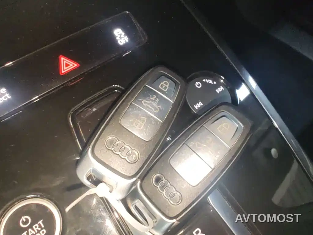 Audi Q4 e-tron 2023 40 e-tron Innovation Edition — фото 6