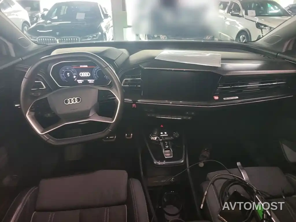 Audi Q4 e-tron 2023 40 e-tron Innovation Edition — фото 7
