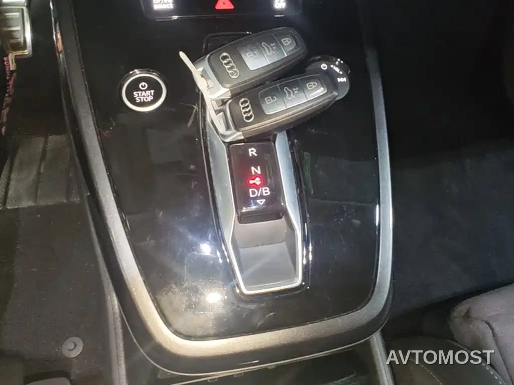 Audi Q4 e-tron 2023 40 e-tron Innovation Edition — фото 11