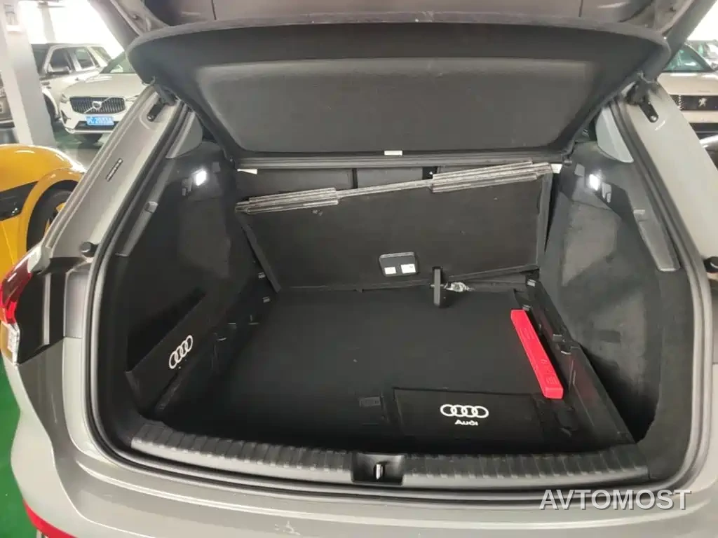 Audi Q4 e-tron 2023 40 e-tron Innovation Edition — фото 14