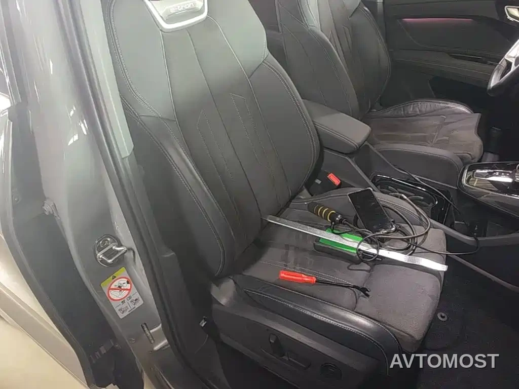 Audi Q4 e-tron 2023 40 e-tron Innovation Edition — фото 19