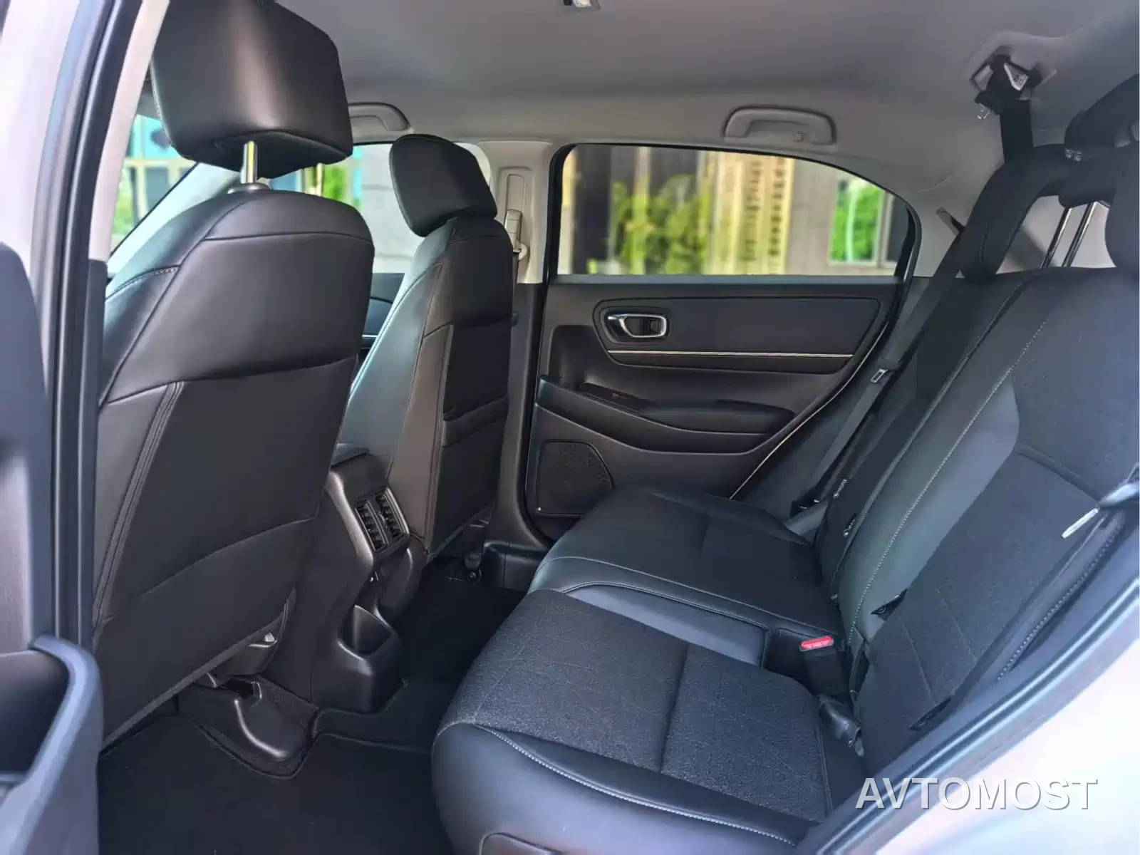 Honda Vezel 2026 1.5L CVT Pioneer Edition — фото 6