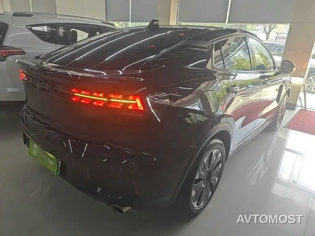Lynk & Co 05 EM-P 2021 1.5TD PHEV HALO — фото 4
