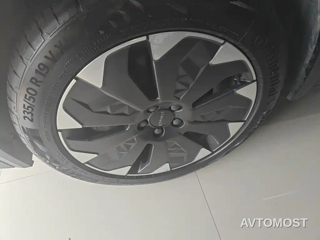 Lynk & Co 05 EM-P 2021 1.5TD PHEV HALO — фото 17