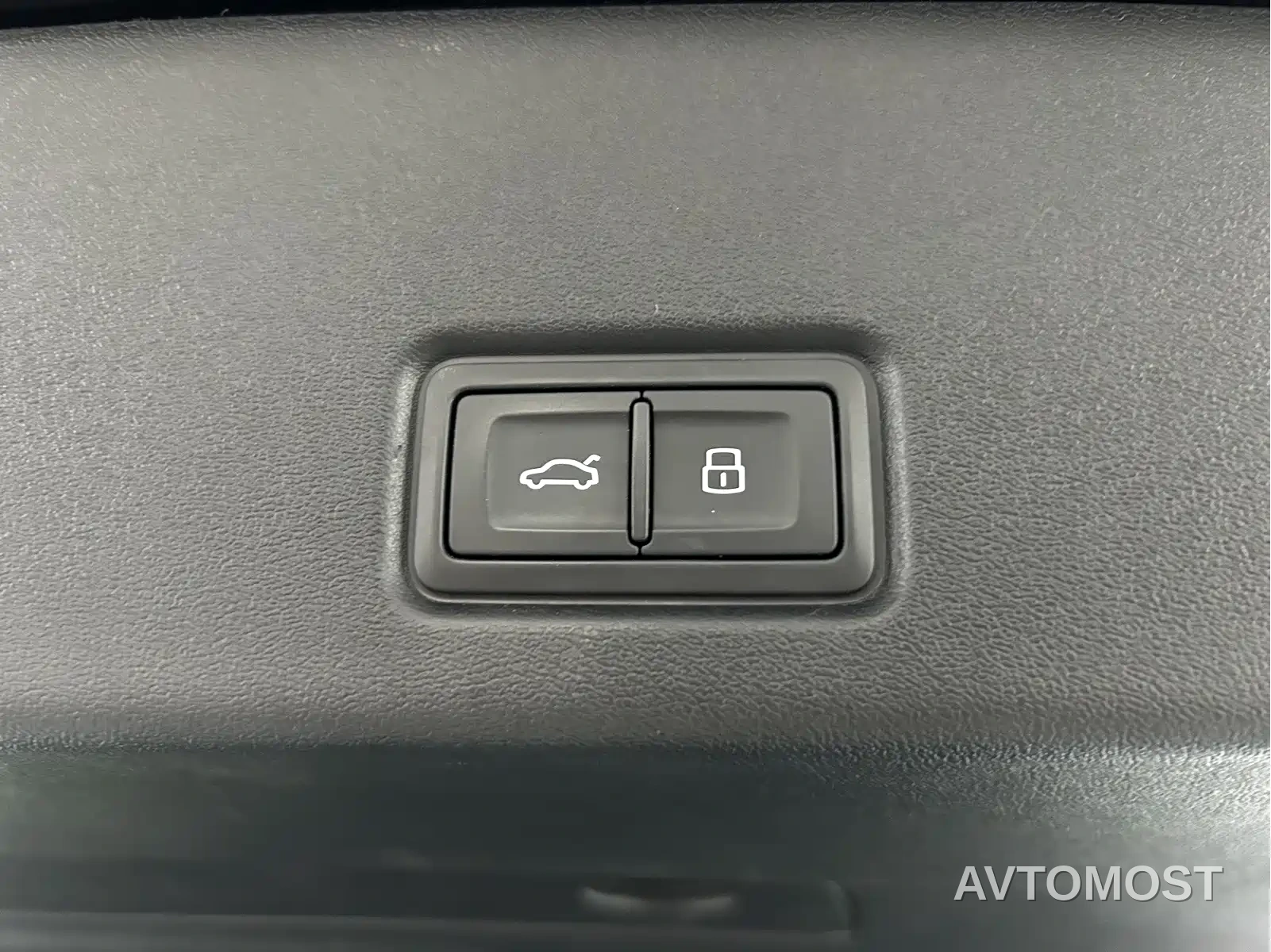 Audi Q6 2023 40 TFSI quattro Cloud View Light Yulin Package — фото 9