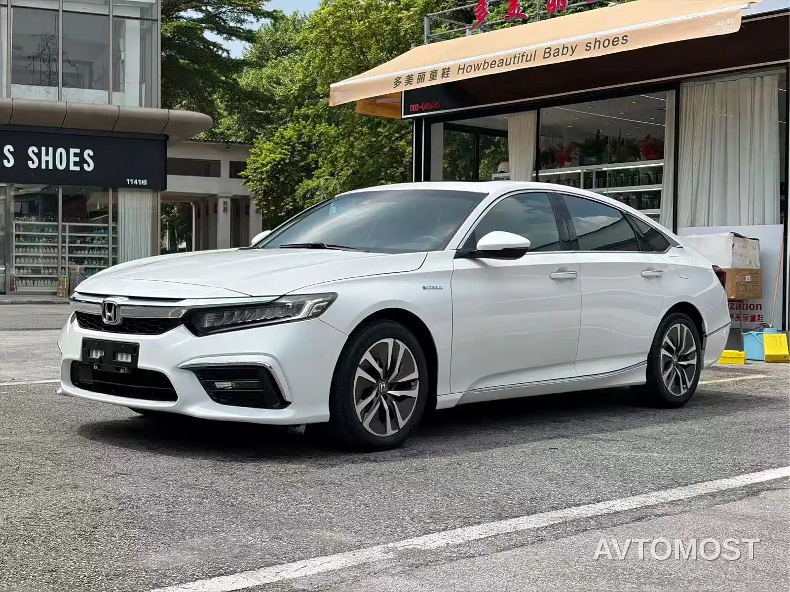Honda Inspire 2019 Sharp Hybrid 2.0L Pure Elegance China VI — фото 1