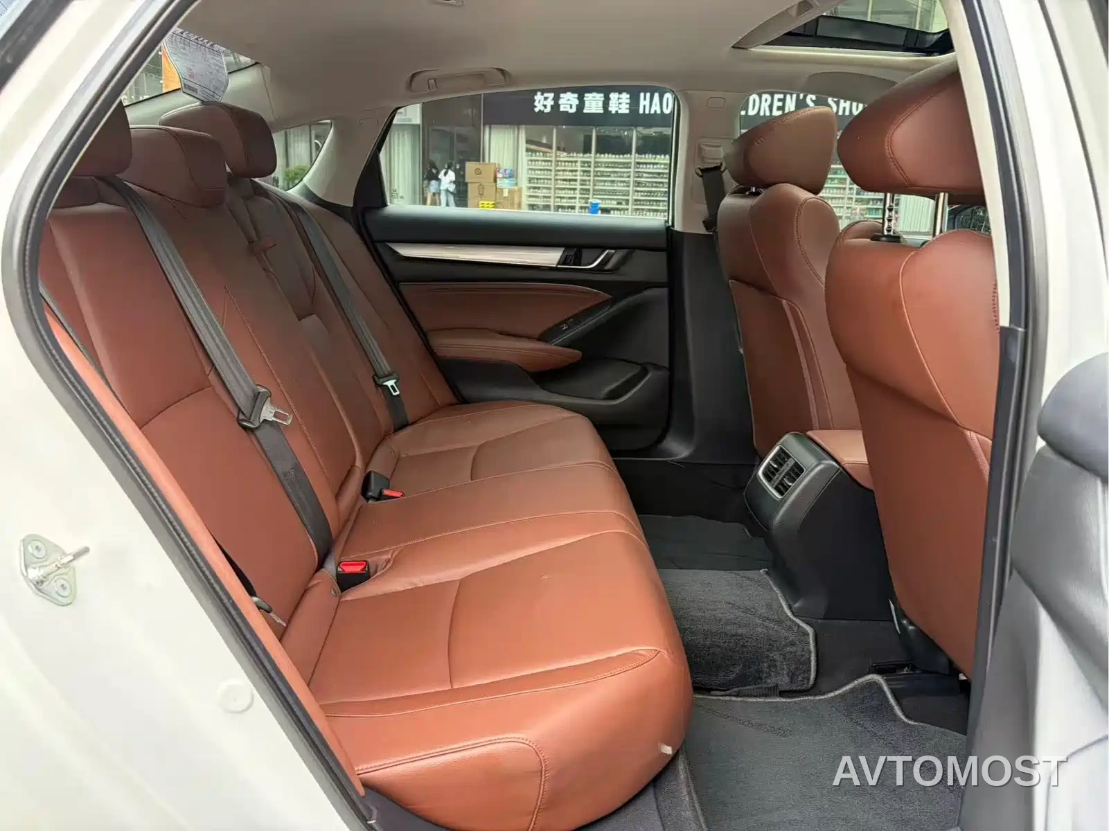Honda Inspire 2019 Sharp Hybrid 2.0L Pure Elegance China VI — фото 14