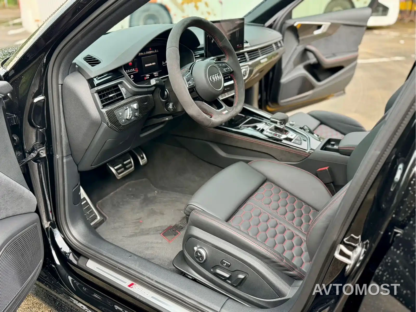 Audi RS 4 2024 RS4 Avant Ignition Edition — фото 4