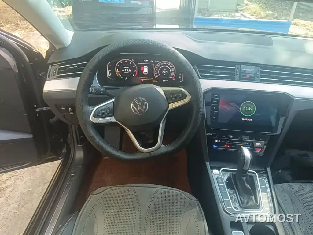 Volkswagen Weilan 2021 2.0T Smooth Ride Edition — фото 10