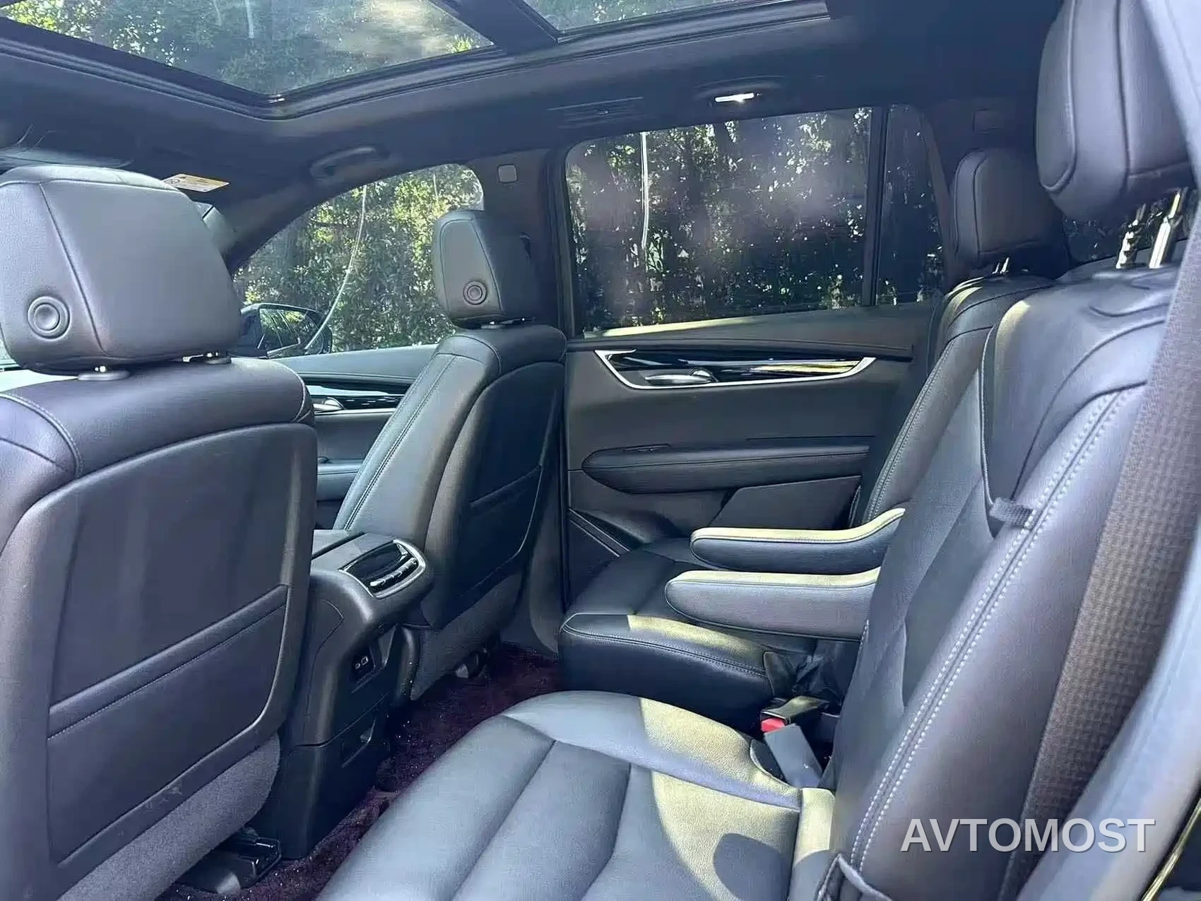 Cadillac XT6 2022 2.0T 6-Seater 2WD Luxury Edition — фото 8