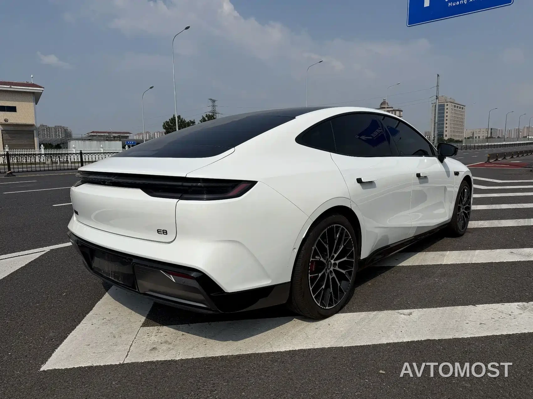 Geely Galaxy E8 2025 Model 610km Premium Edition — фото 4