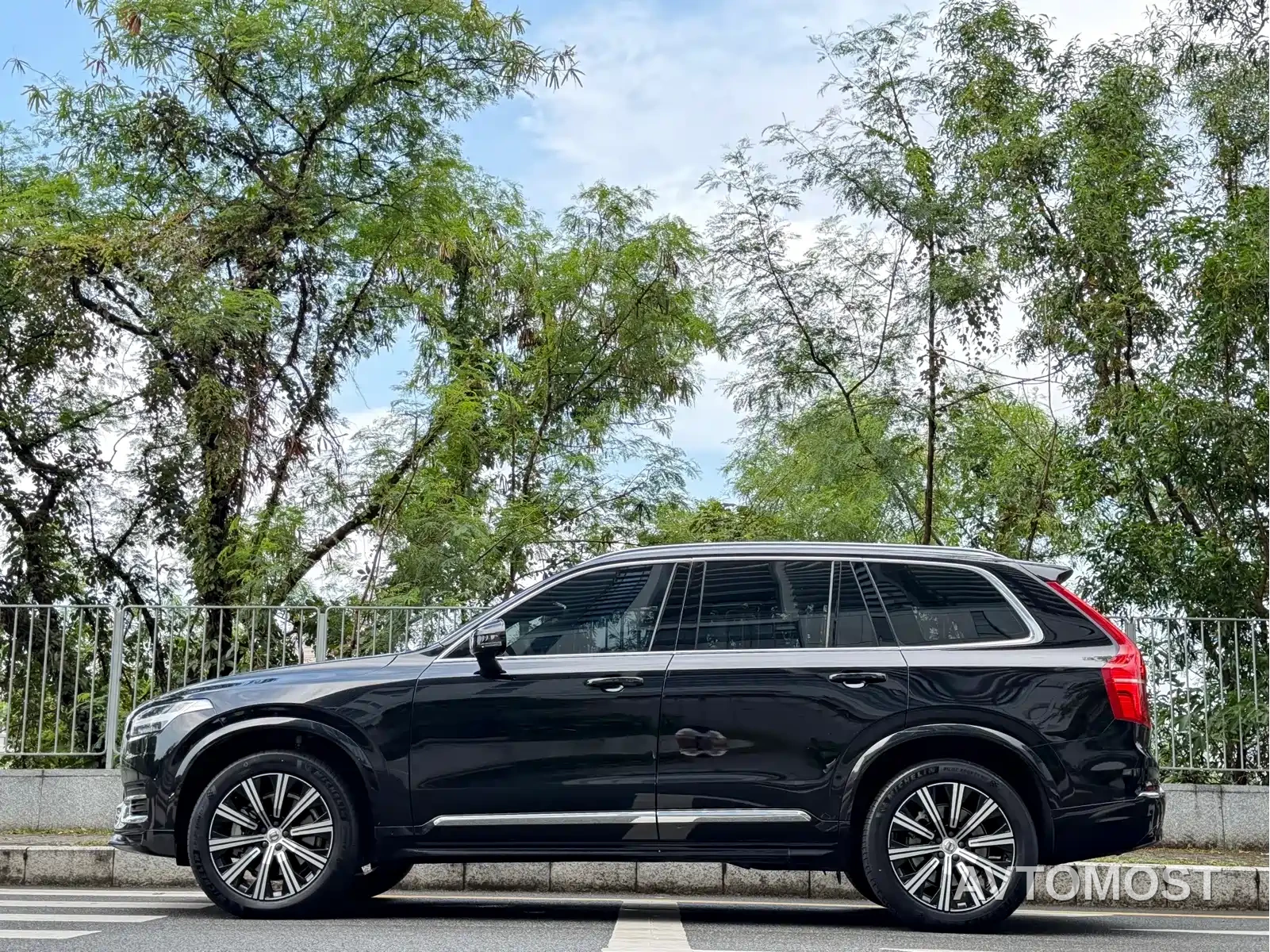 Volvo XC90 2024 B6 Elegance Luxury 7-Seater — фото 3