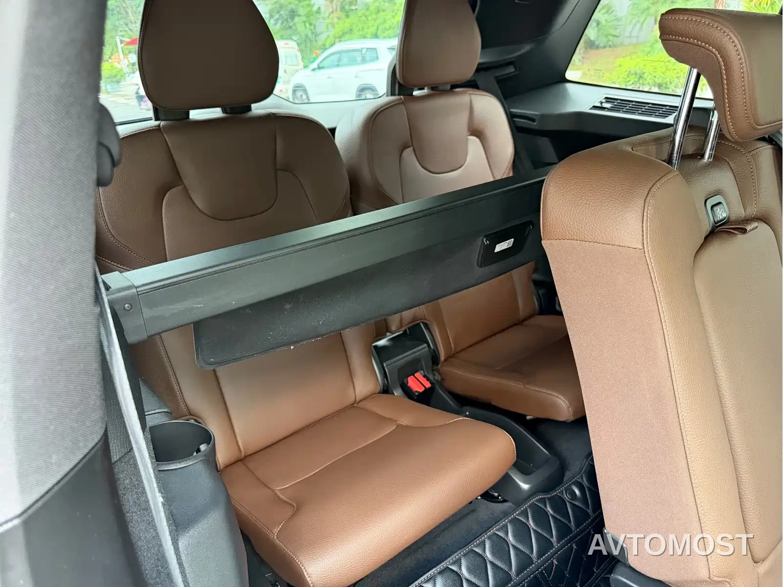 Volvo XC90 2024 B6 Elegance Luxury 7-Seater — фото 13