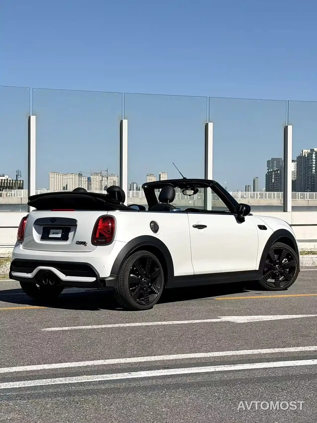 MINI 2023 2.0T COOPER S CABRIO King's Cross Special Edition — фото 4