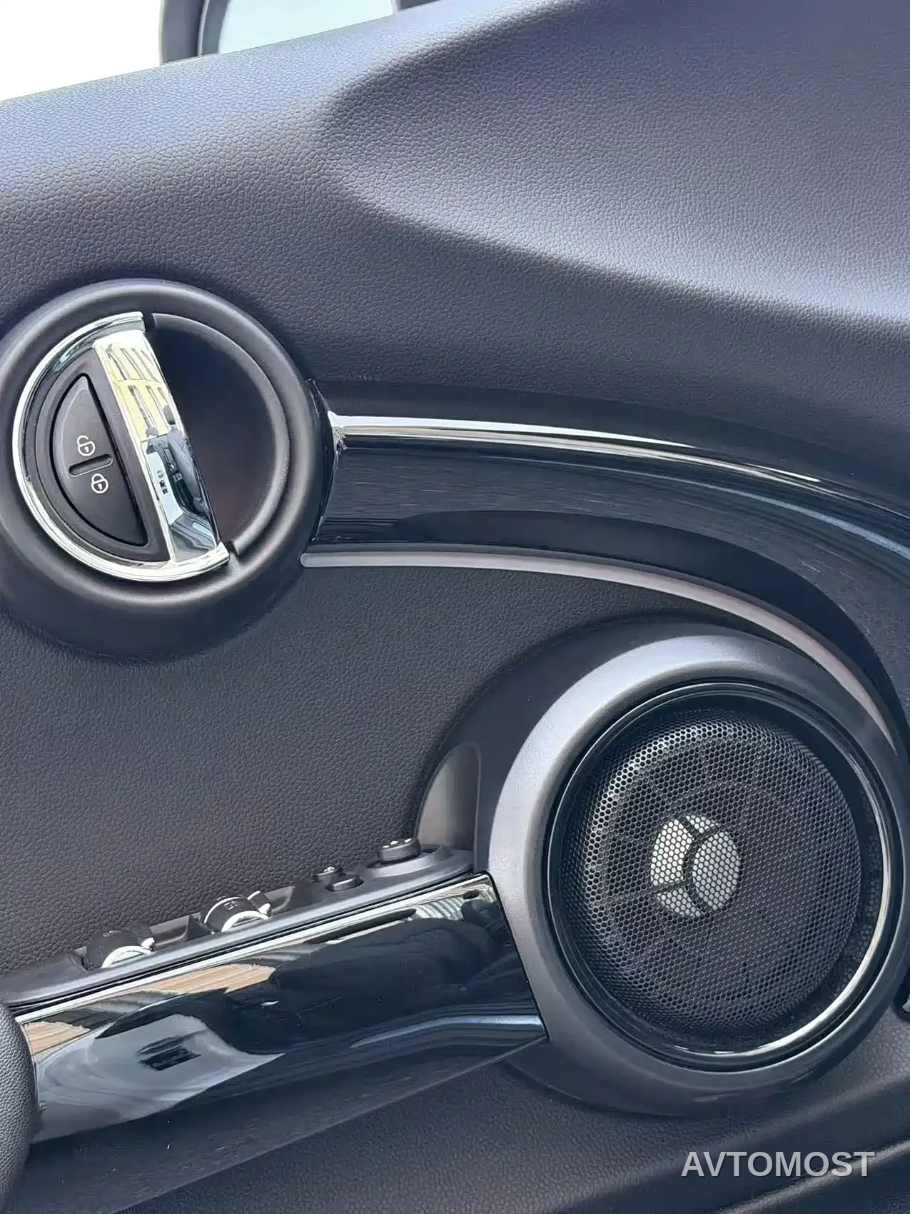 MINI 2023 2.0T COOPER S CABRIO King's Cross Special Edition — фото 12