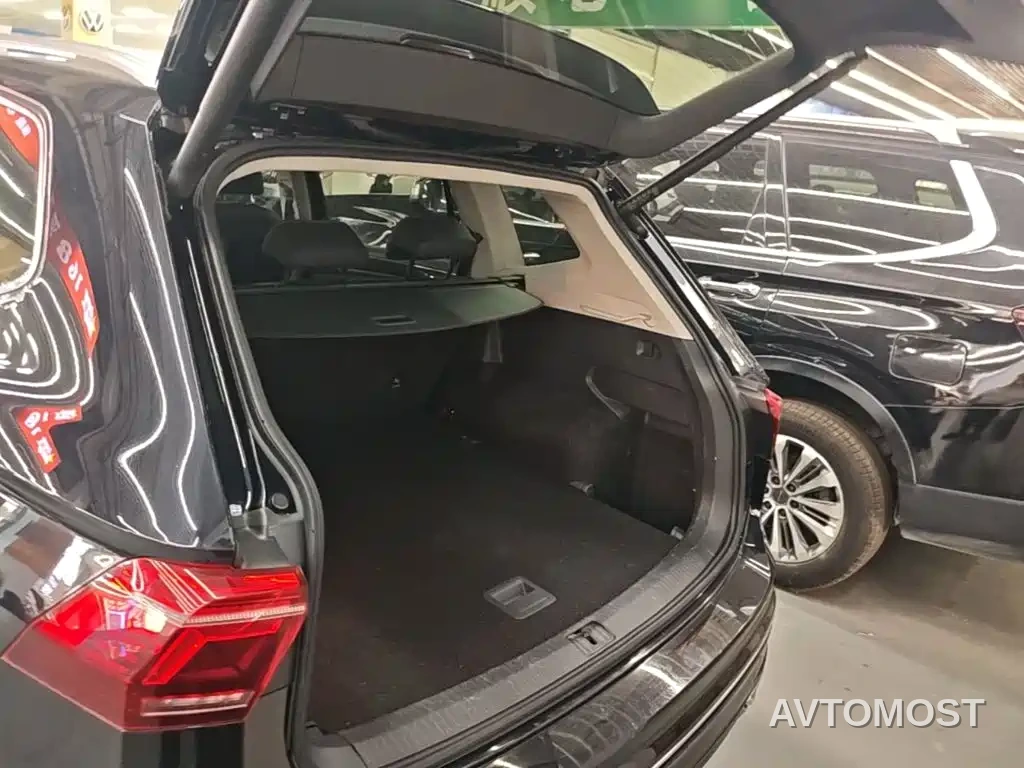 Volkswagen Tiguan L 2022 330TSI Auto 2WD R-Line Premium Edition — фото 18